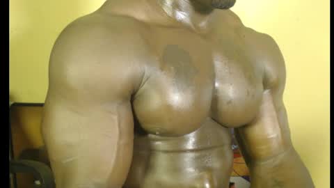 Snapshot of musclegodsammy23 chatting on 02.27.25 musclegod23 online show from 02.27.25