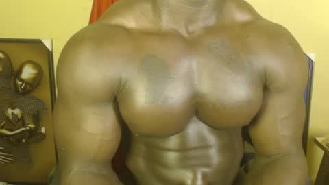 Snapshot of musclegodsammy23 chatting on 03.07.25 musclegod23 online show from 03.07.25