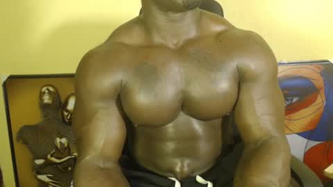 Snapshot of musclegodsammy23 chatting on 03.12.25 musclegod23 online show from 03.12.25