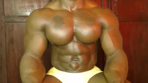 Snapshot of musclegodsammy23 chatting on 10.21.25 musclegod23 online show from 10.21.25