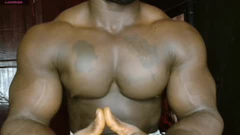 musclegod23 online show from 04.05.26