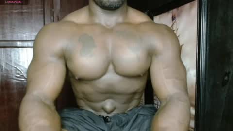 musclegod23 online show from 04.14.26