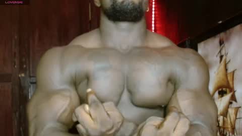Snapshot of musclegodsammy23 chatting on 05.16.26 musclegod23 online show from 05.16.26