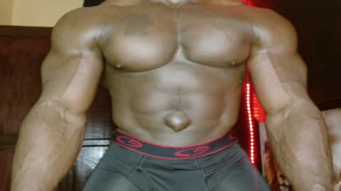 Snapshot of musclegodsammy23 chatting on 06.24.26 musclegod23 online show from 06.24.26