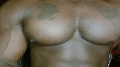 Snapshot of musclegodsammy23 chatting on 07.03.26 musclegod23 online show from 07.03.26