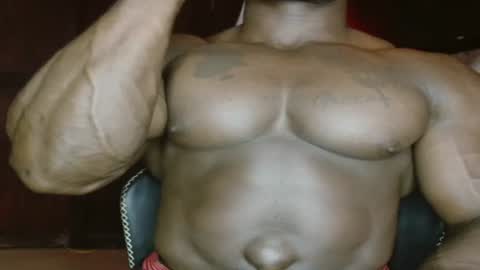 Snapshot of musclegodsammy23 chatting on 07.16.26 musclegod23 online show from 07.16.26