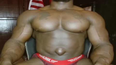 Snapshot of musclegodsammy23 chatting on 07.19.26 musclegod23 online show from 07.19.26
