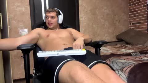 Snapshot of musclephantom chatting on 06.04.26 Egor online show from 06.04.26