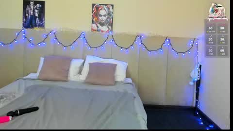 Snapshot of musclexxxbarbie chatting on 12.30.24 Eva online show from 12.30.24