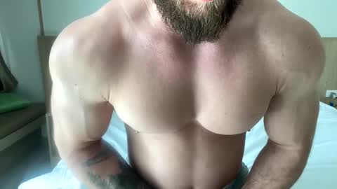 Snapshot of muscularjuggler chatting on 04.26.26 muscularjuggler online show from 04.26.26