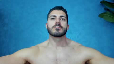 Snapshot of muscularmaster chatting on 04.18.26 muscularmaster onlyfans online show from 04.18.26