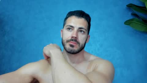Snapshot of muscularmaster chatting on 04.20.26 muscularmaster onlyfans online show from 04.20.26