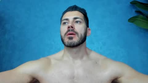 Snapshot of muscularmaster chatting on 04.24.26 muscularmaster onlyfans online show from 04.24.26