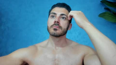 Snapshot of muscularmaster chatting on 05.02.26 muscularmaster onlyfans online show from 05.02.26