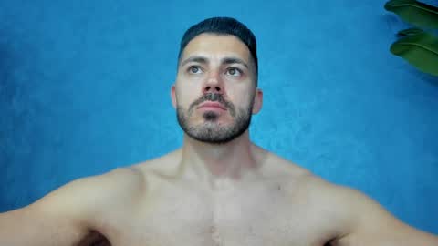 Snapshot of muscularmaster chatting on 05.10.26 muscularmaster onlyfans online show from 05.10.26