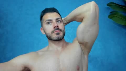 Snapshot of muscularmaster chatting on 05.13.26 muscularmaster onlyfans online show from 05.13.26