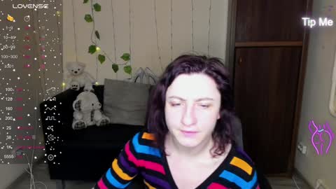 Snapshot of muse_kitty_jenia chatting on 01.17.25 Jenya online show from 01.17.25