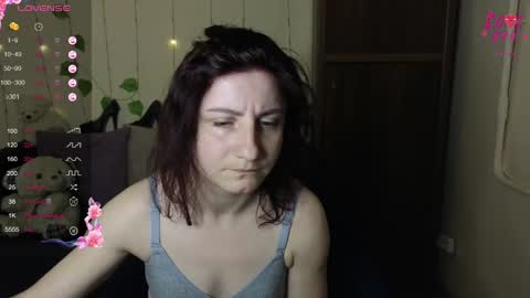 Snapshot of muse_kitty_jenia chatting on 03.12.25 Jenya online show from 03.12.25