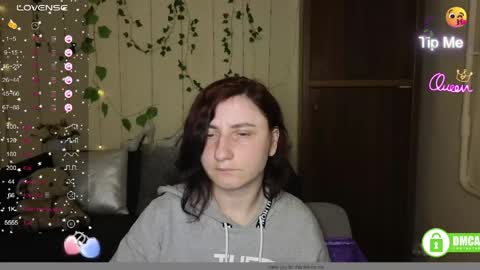 Snapshot of muse_kitty_jenia chatting on 04.18.26 Jenya online show from 04.18.26