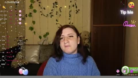 Snapshot of muse_kitty_jenia chatting on 05.14.26 Jenya online show from 05.14.26