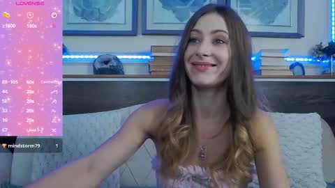 Luna  online show from 10.15.25