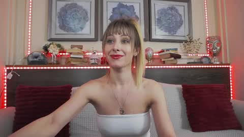 Luna  online show from 04.09.26