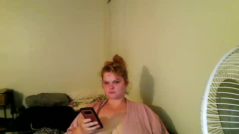 Snapshot of mushymummy000 chatting on 10.07.25 mushymummy000 online show from 10.07.25