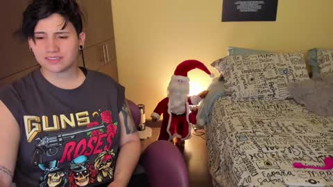 Snapshot of musicayluna chatting on 12.17.24 VALENTINA Luna online show from 12.17.24