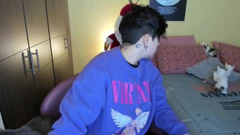 Snapshot of musicayluna chatting on 12.22.24 VALENTINA Luna online show from 12.22.24