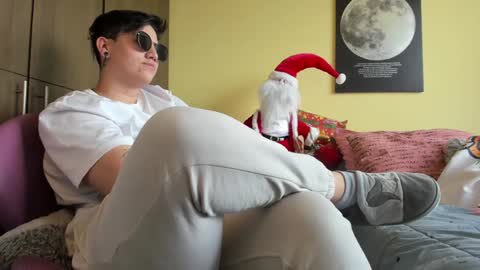 Snapshot of musicayluna chatting on 12.24.24 VALENTINA Luna online show from 12.24.24