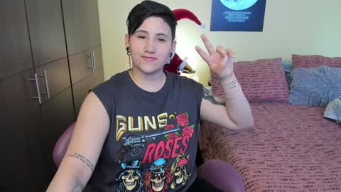 Snapshot of musicayluna chatting on 12.29.24 VALENTINA Luna online show from 12.29.24