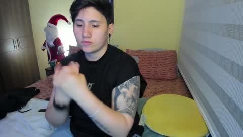 Snapshot of musicayluna chatting on 01.02.25 VALENTINA Luna online show from 01.02.25