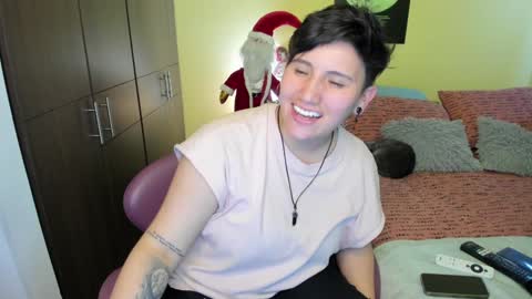 Snapshot of musicayluna chatting on 01.03.25 VALENTINA Luna online show from 01.03.25