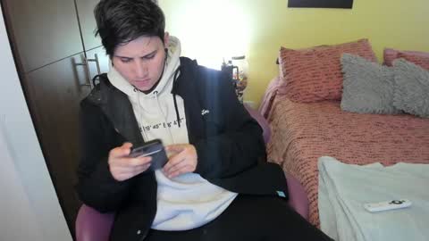 Snapshot of musicayluna chatting on 01.12.25 VALENTINA Luna online show from 01.12.25