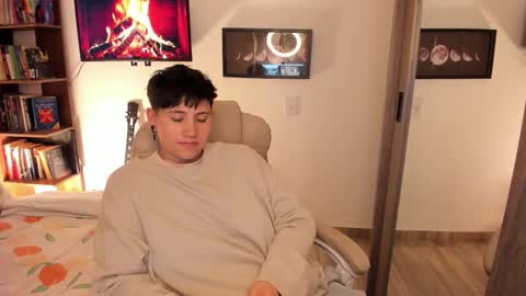 VALENTINA Luna  online show from 12.18.25