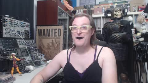 Snapshot of muziknerd chatting on 02.02.25 Muziknerd online show from 02.02.25