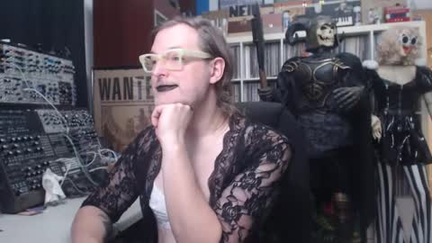 Muziknerd online show from 11.21.25