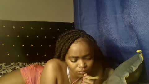 Snapshot of mwana69 chatting on 06.14.26 mwana69 online show from 06.14.26