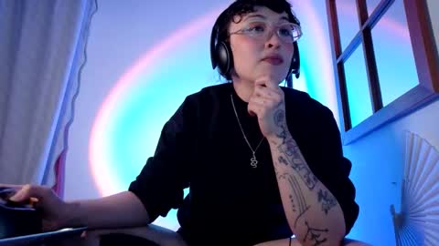 Mx. Anouk Divine online show from 01.12.26