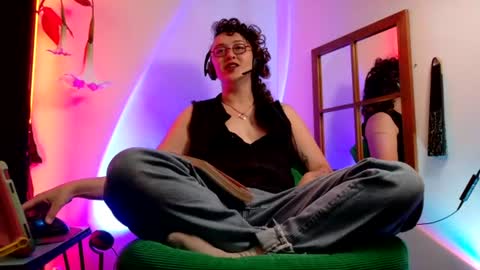 Snapshot of mx_anouk_divine chatting on 07.04.26 Mx. Anouk Divine online show from 07.04.26