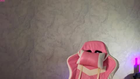 Snapshot of mx_made chatting on 03.29.26 Mary online show from 03.29.26