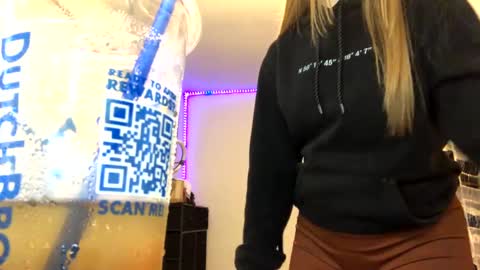 mxrissaof3 online show from 12.28.24