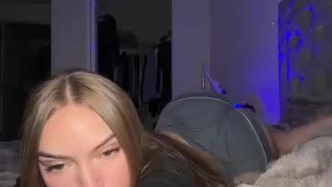 mxrissaof3 online show from 10.20.25