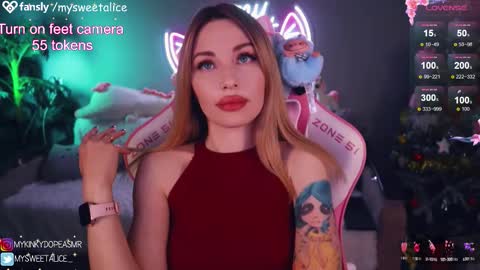 Snapshot of my__sweet__alice chatting on 09.08.25 mysweetalice online show from 09.08.25