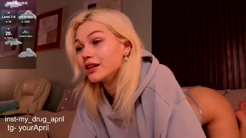 Snapshot of my_april chatting on 10.07.25 April online show from 10.07.25