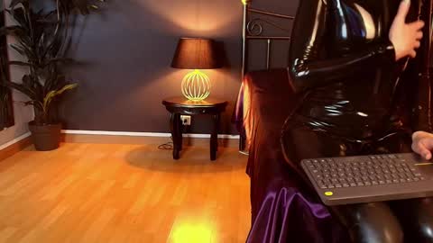 Maite online show from 01.30.25