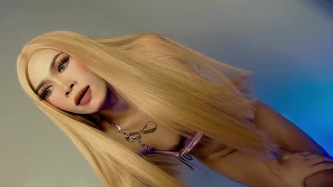 Snapshot of my_oh_my18 chatting on 12.07.24 ROYCE online show from 12.07.24