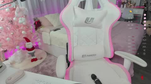 Snapshot of my_polina chatting on 12.30.24 Poli online show from 12.30.24