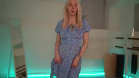 Snapshot of my_stella chatting on 03.06.25 STELLA Im here today online show from 03.06.25