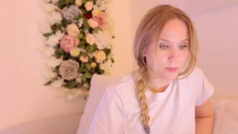 Mya-be Yours P online show from 01.03.25